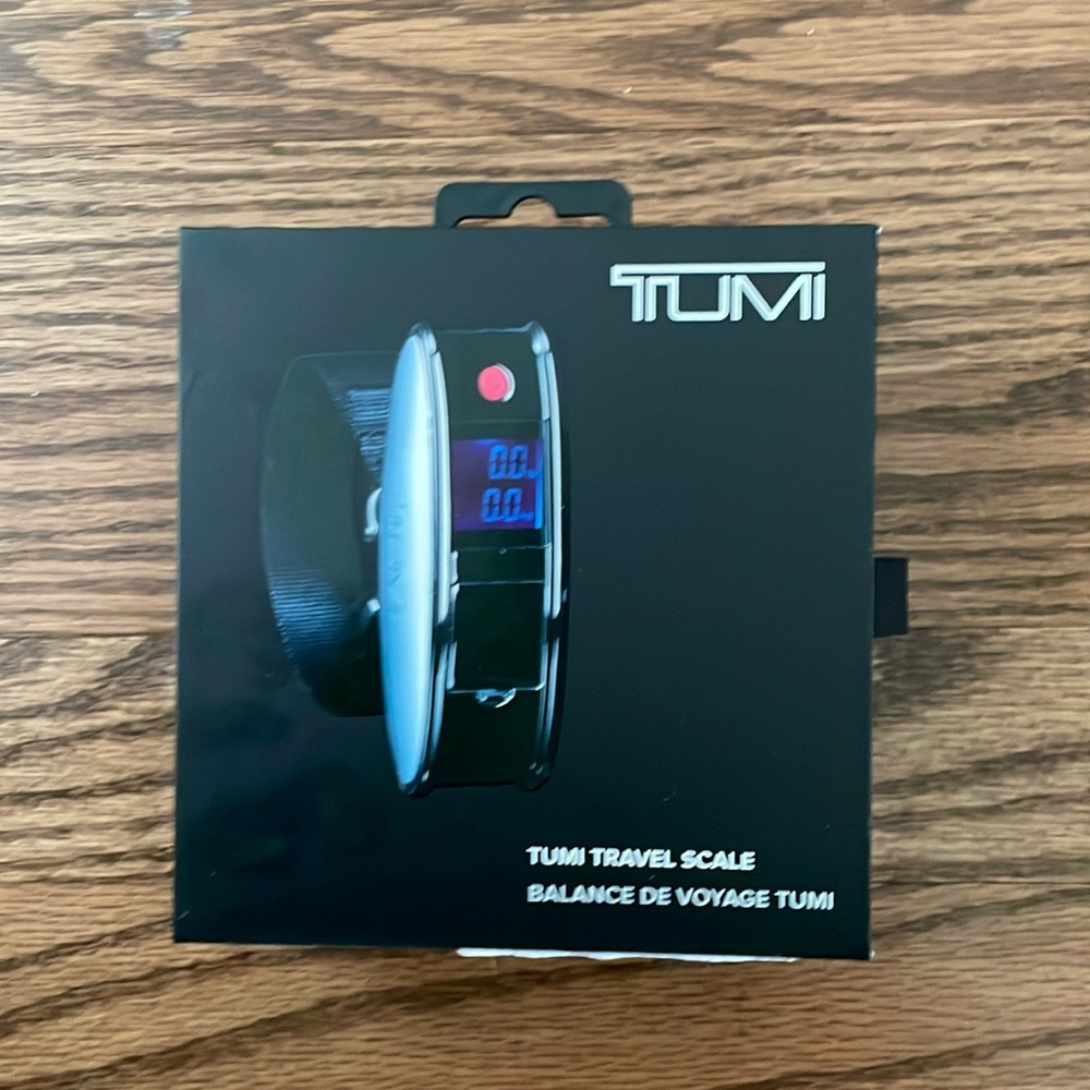 NWT - TUMI TRAVEL SCALE